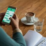 La WhatsApp Automation è l’insieme di strumenti e tecnologie che consentono di gestire automaticamente le conversazioni su WhatsApp, senza la necessità di intervento umano in ogni fase.